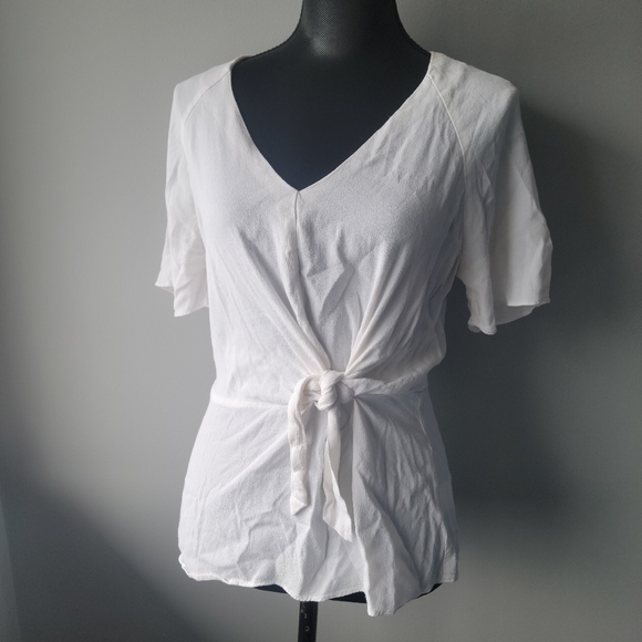 Kismet white flowy front tie blouse size M - Picture 1 of 11